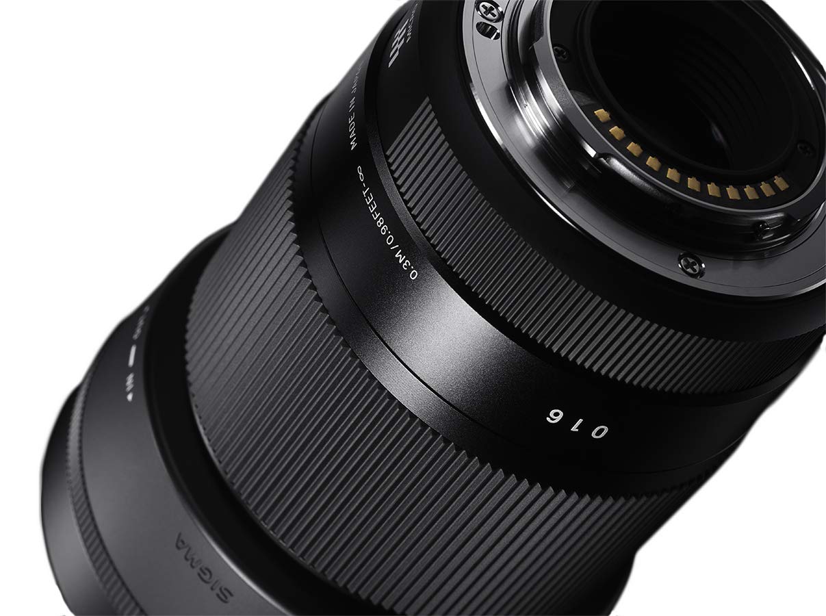 Sigma 30 mm f1.4 DC DN Contemporary Lens for Sony E-Mount - Black